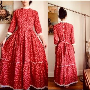 Vintage 70’s Floral Eyelet Red Peasant Boho Gunne Sax style dress